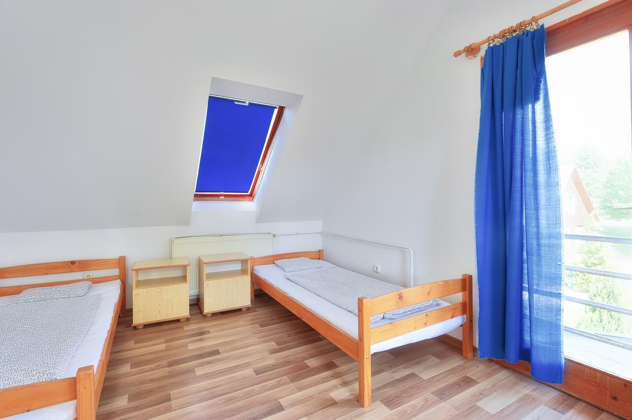 Oliver Inn Балатонлелле Екстер'єр фото